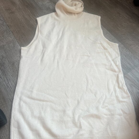 Saks Fifth Avenue cashmere top - Picture 3 of 7